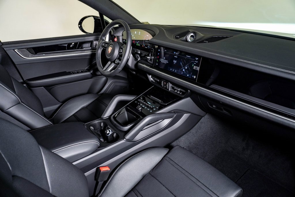 New 2026 Porsche Cayenne S image 14