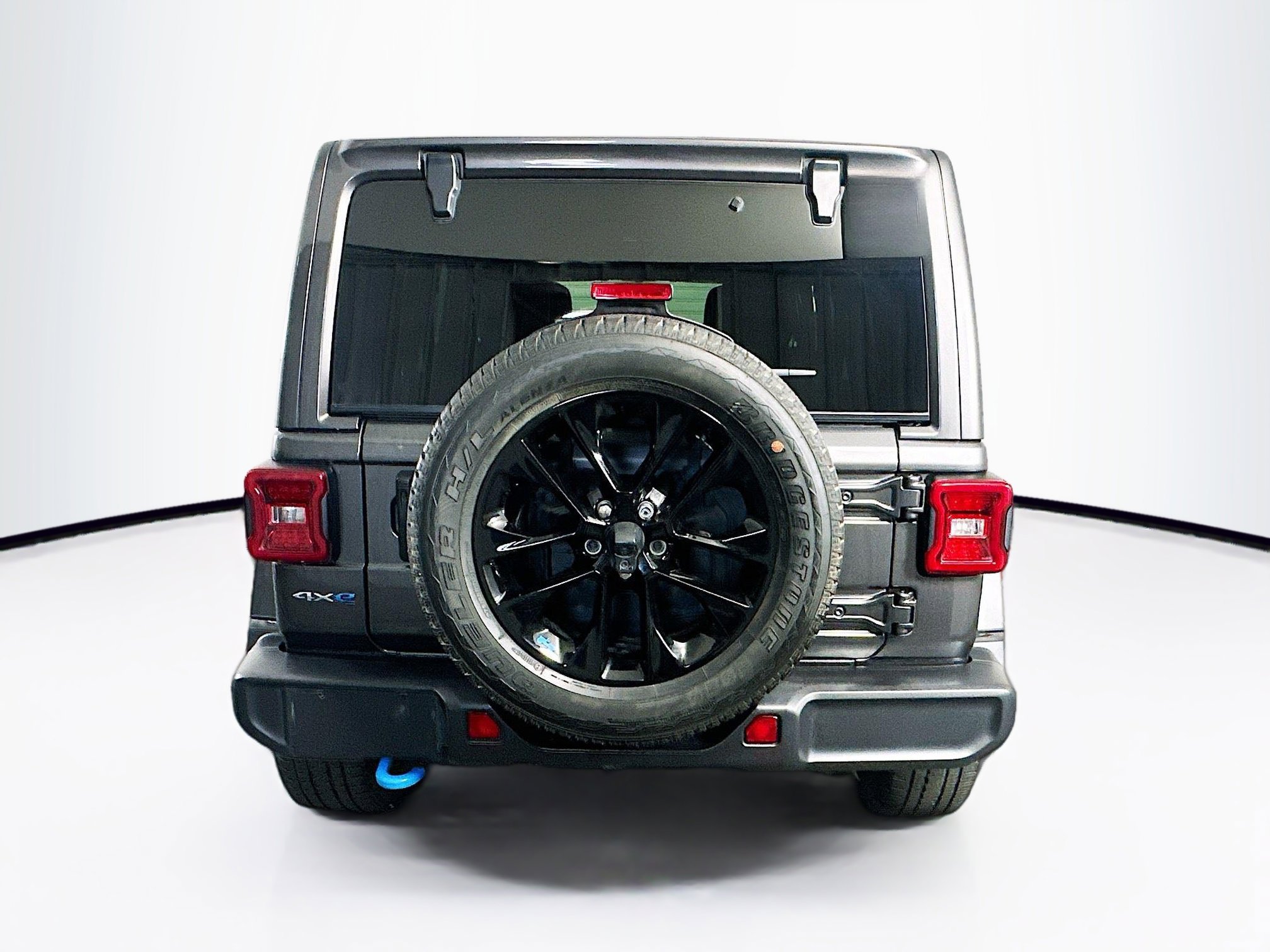 Used 2022 Jeep Wrangler Sahara w/ Cold Weather Group image 7