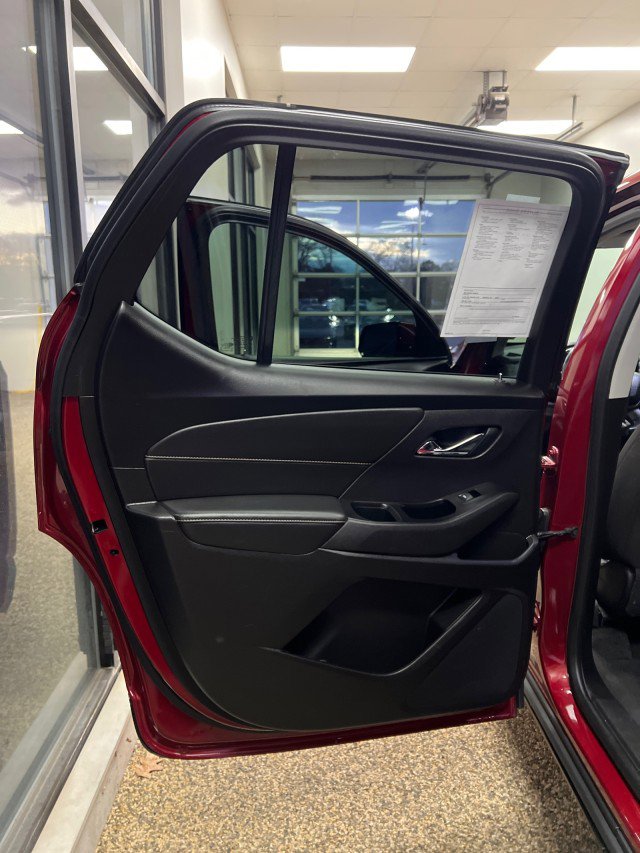 Used 2019 Chevrolet Traverse LT image 18