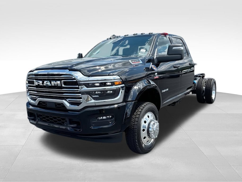 New 2026 RAM 4500 4x4 Crew Cab DRW w/ Laramie Trim Package image 4
