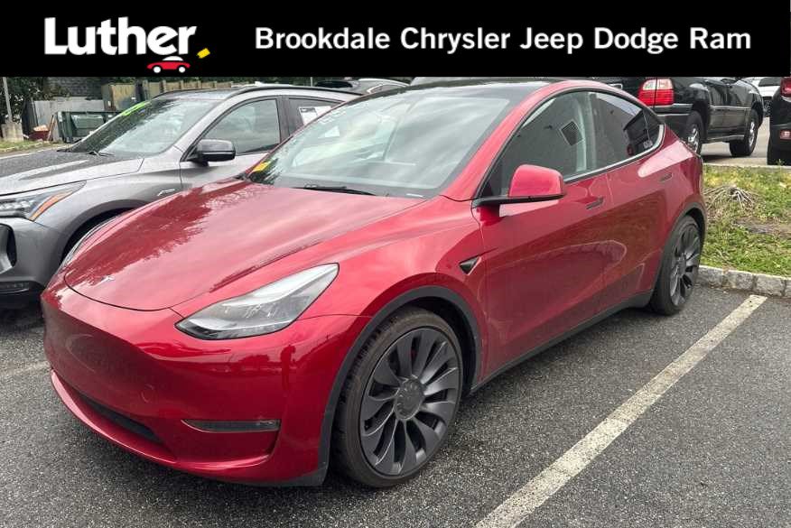 Used 2025 Tesla Model Y Performance AWD/4WD image 1