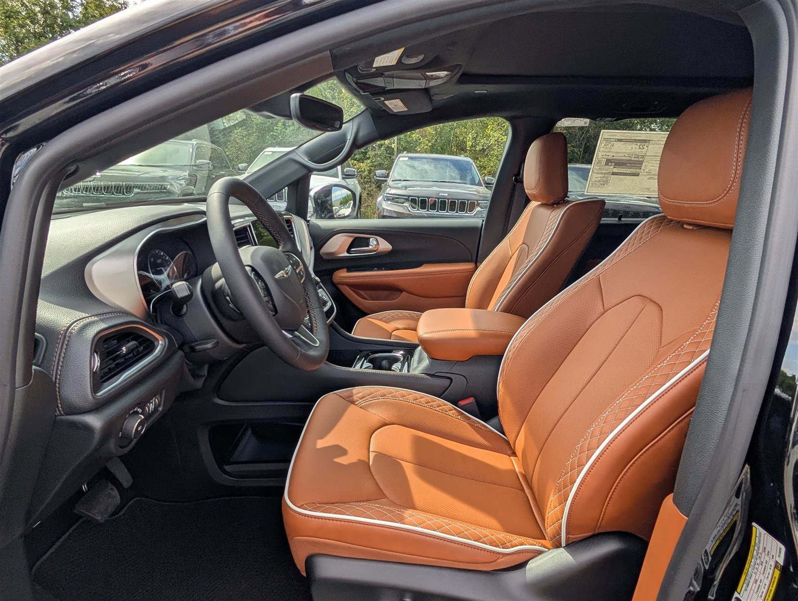 New 2026 Chrysler Pacifica Pinnacle image 12