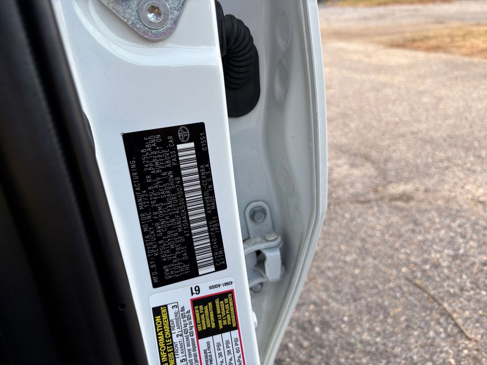 Used 2025 Toyota Camry LE image 28