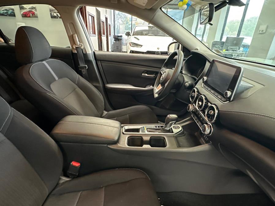 Used 2024 Nissan Sentra SV FWD image 28