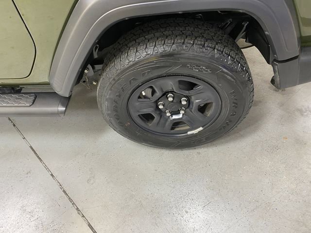 Used 2020 Jeep Wrangler Sport image 12