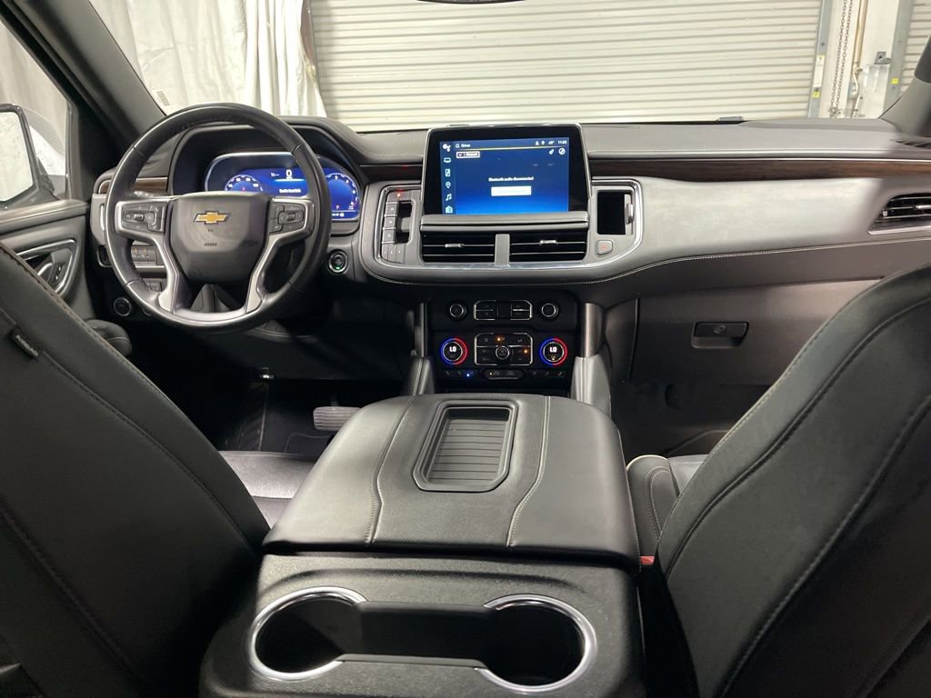 Used 2024 Chevrolet Suburban Premier image 16