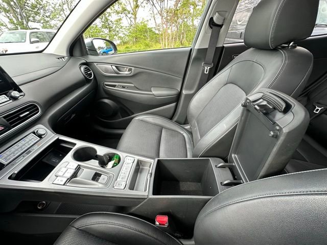 Used 2021 Hyundai Kona Ultimate w/ Cargo Package FWD image 26