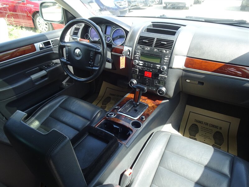 Used 2004 Volkswagen Touareg V6 AWD/4WD image 12