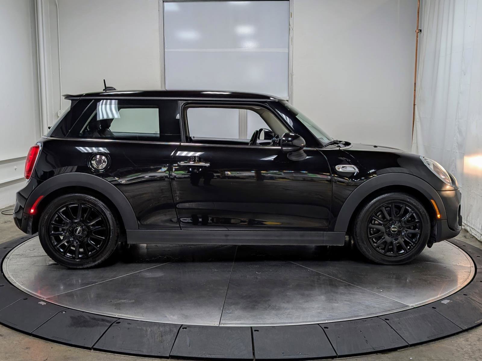 Used 2018 MINI Cooper S FWD image 10