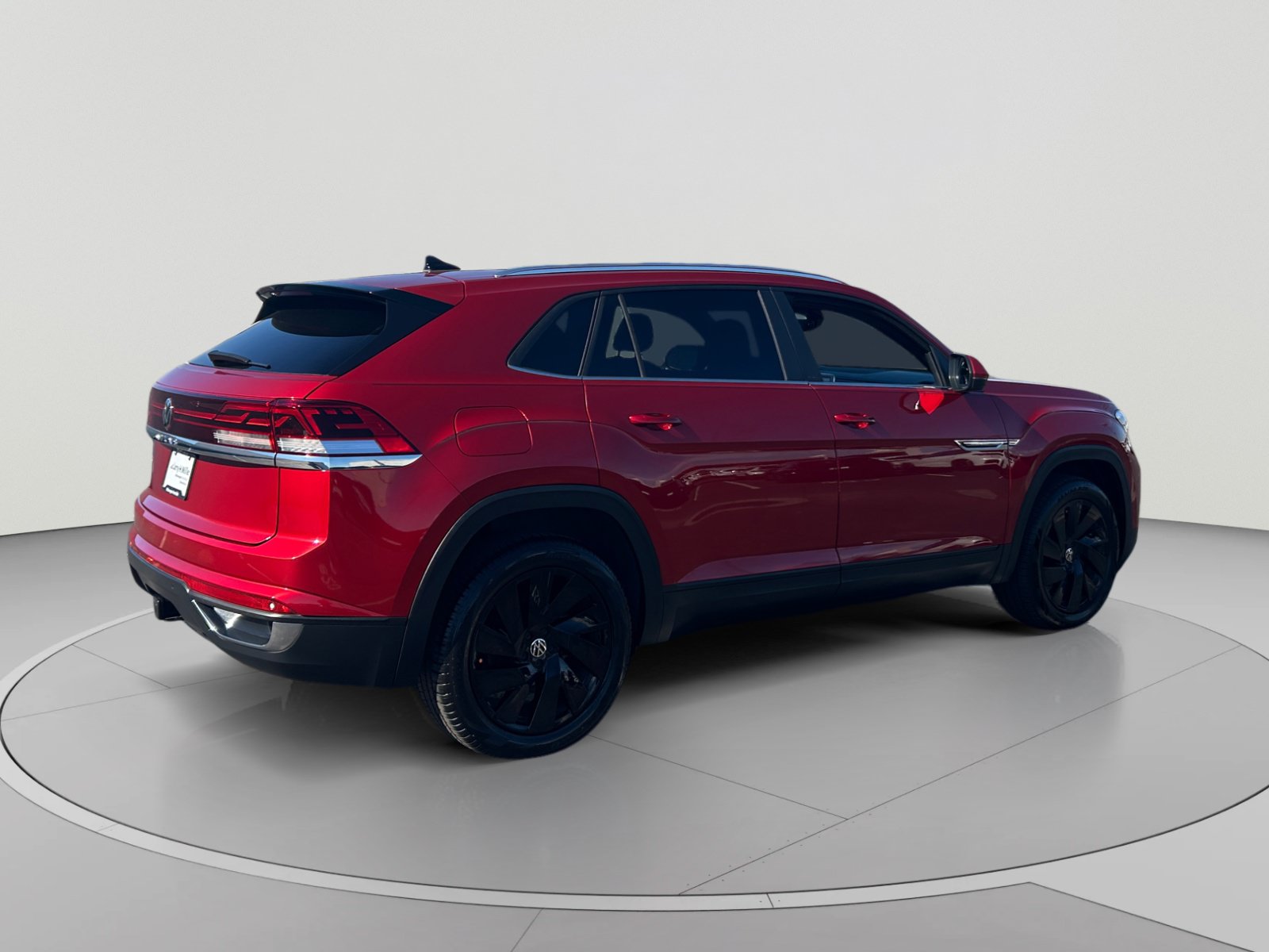 Certified 2024 Volkswagen Atlas Cross Sport SE w/ Panoramic Sunroof Package FWD image 5
