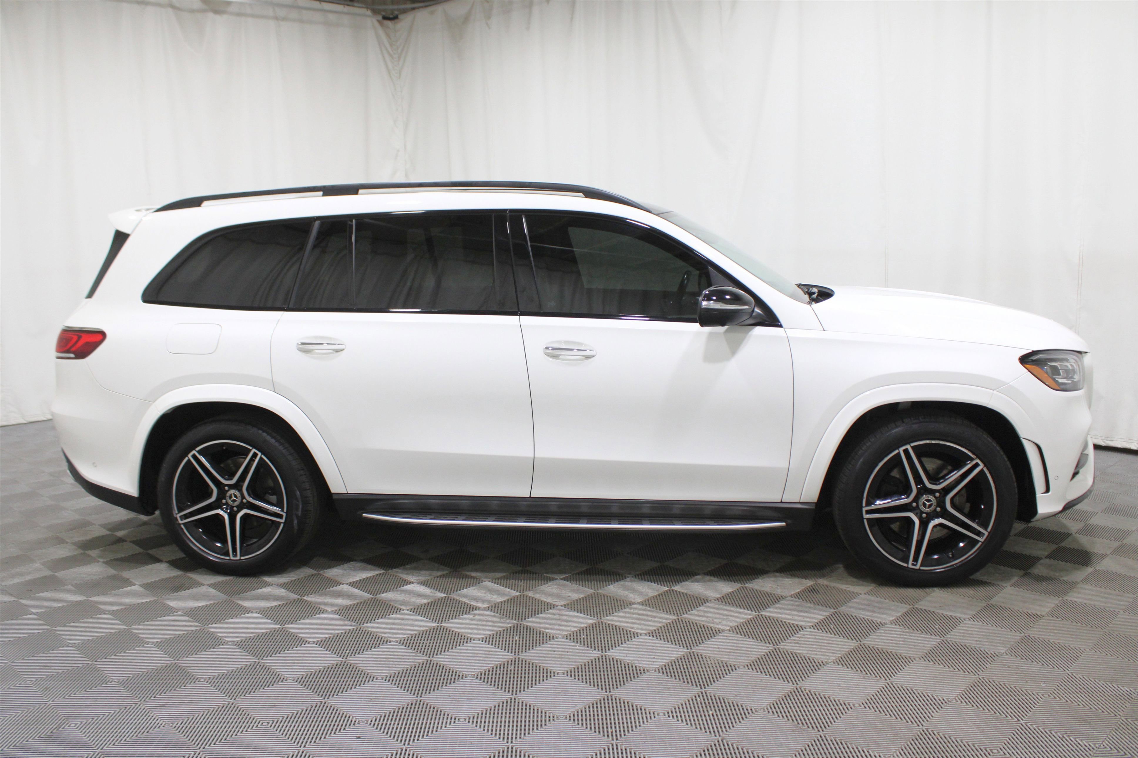Used 2022 Mercedes-Benz GLS 450 4MATIC image 32