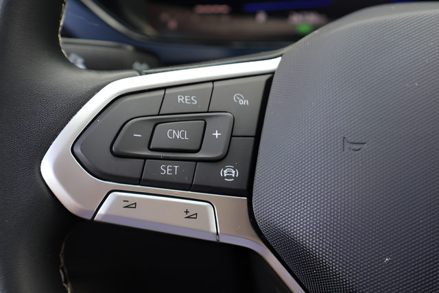 Certified 2022 Volkswagen Taos SE FWD image 22