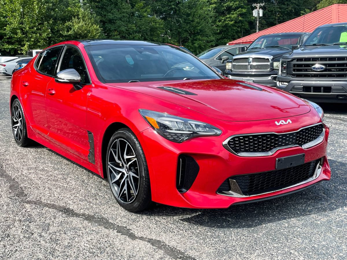 Used 2022 Kia Stinger GT-Line w/ Sun & Sound Package AWD/4WD image 2