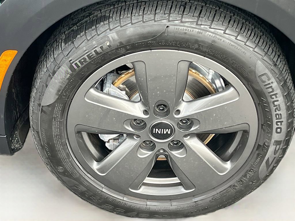 Used 2023 MINI Cooper 2-Door Hardtop image 30