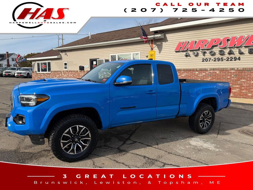 Used 2020 Toyota Tacoma TRD Sport image 2