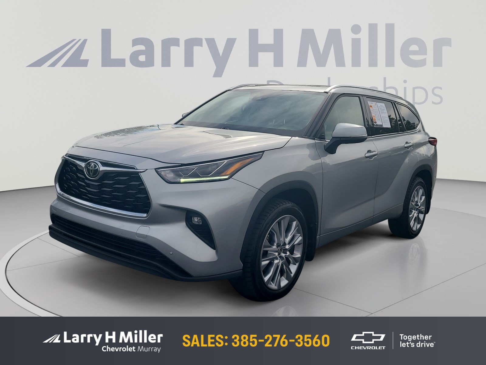 Used 2023 Toyota Highlander Limited AWD/4WD image 1