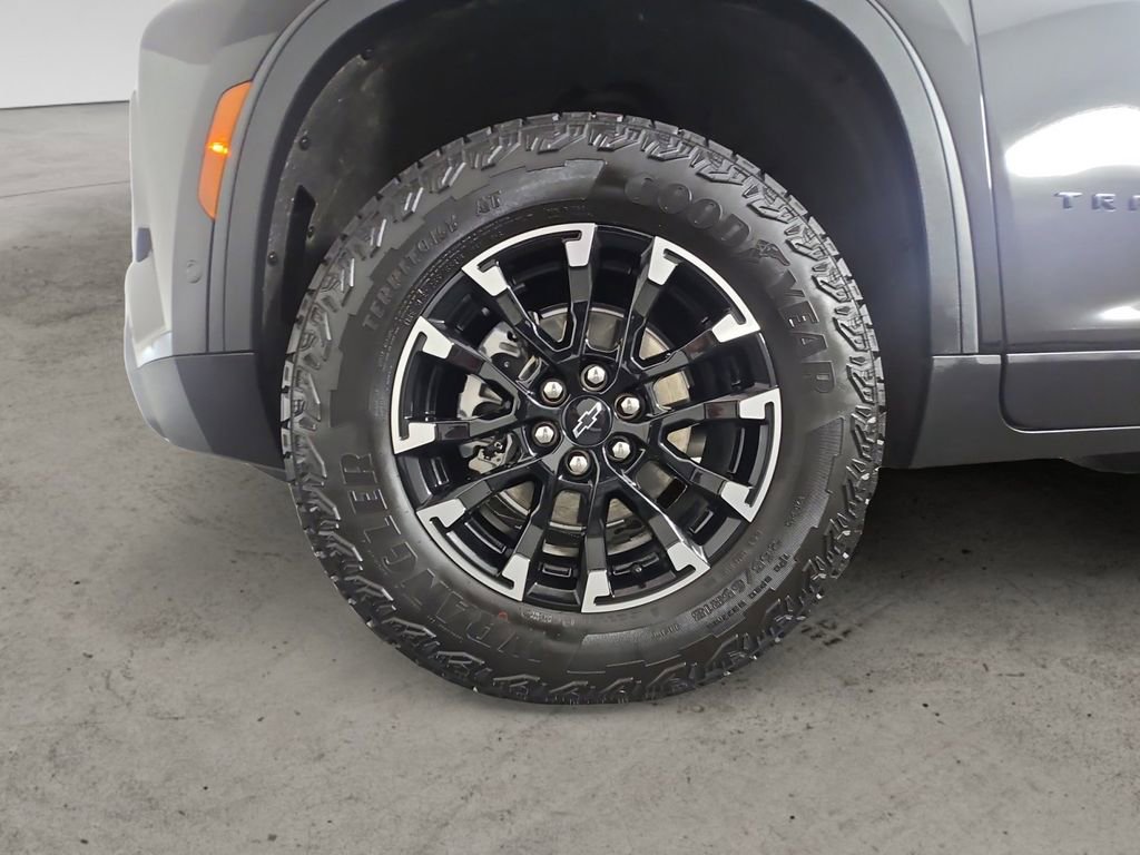 Certified 2025 Chevrolet Traverse Z71 w/ Enhanced Driving Package image 14