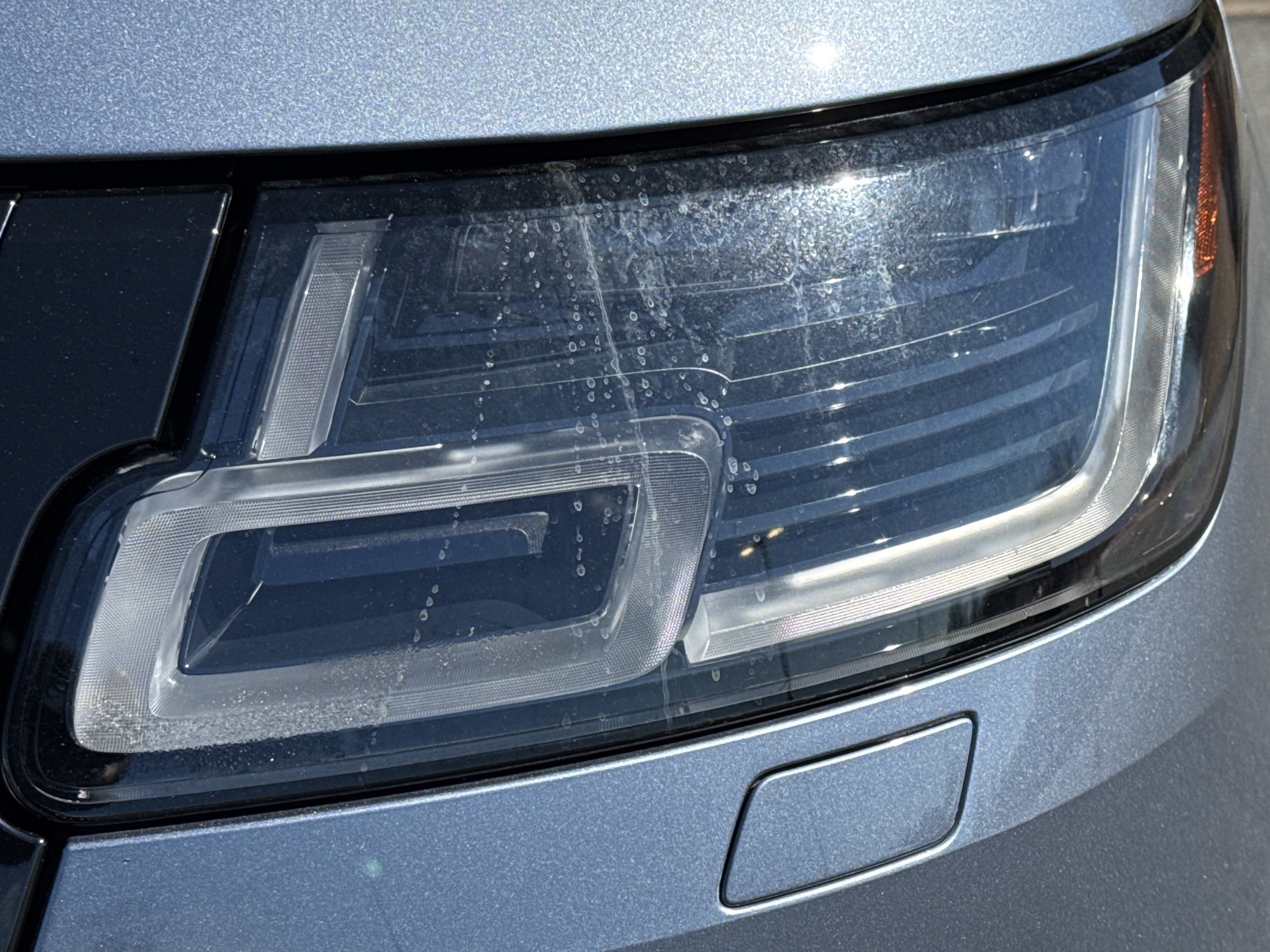 Used 2021 Land Rover Range Rover image 6