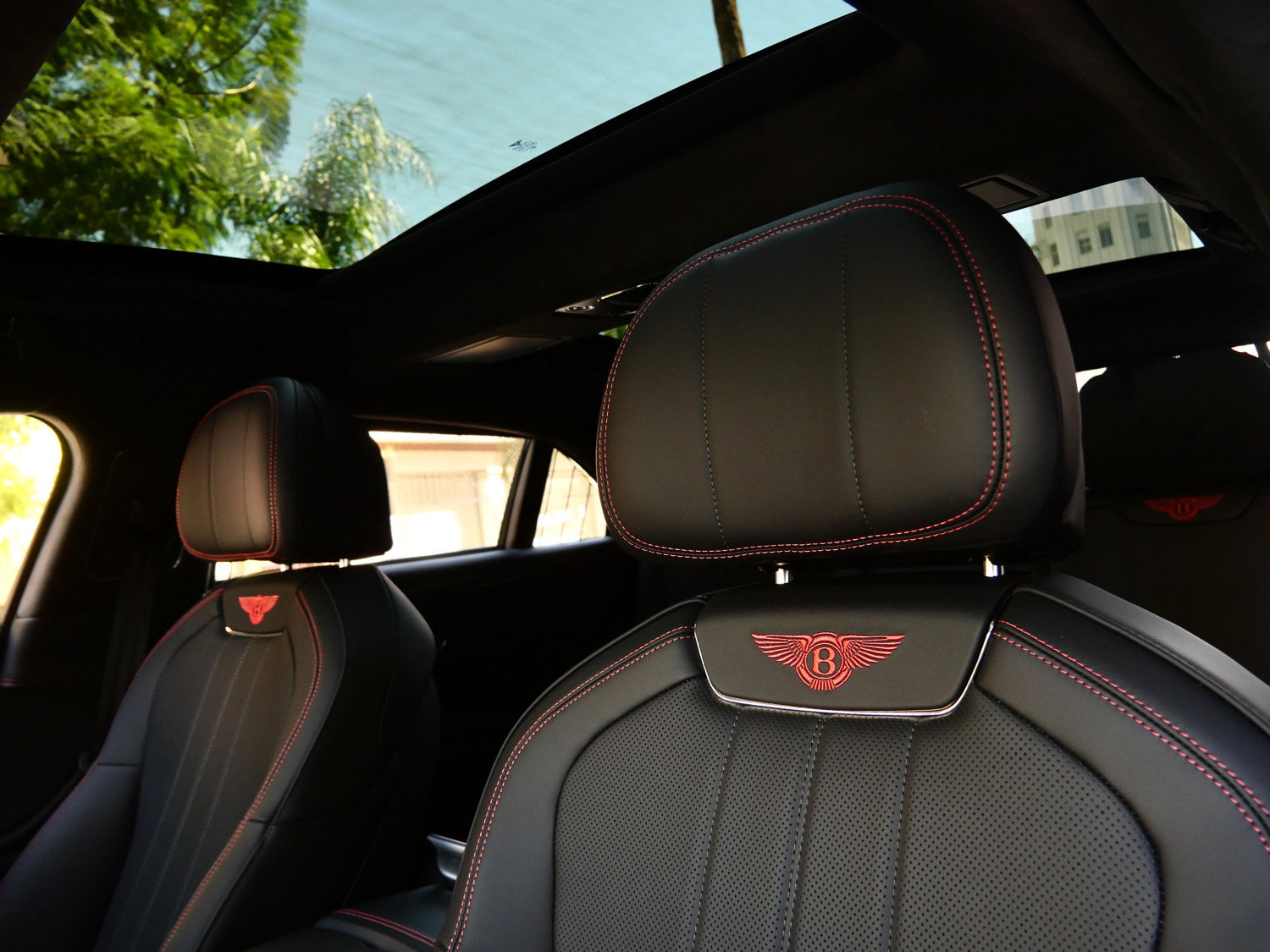 New 2026 Bentley Flying Spur V8 AWD/4WD image 19