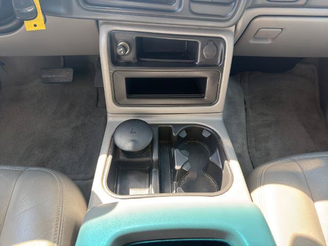 Used 2006 Chevrolet Suburban LT w/ Preferred Equipment Group AWD/4WD image 18