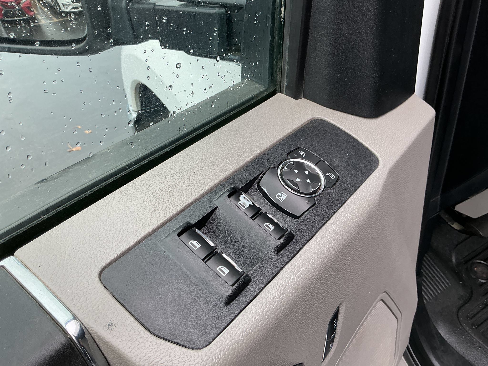 Used 2021 Ford F250 XLT w/ FX4 Off-Road Package AWD/4WD image 11
