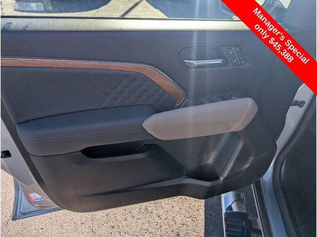 Used 2024 GMC Canyon Denali image 16