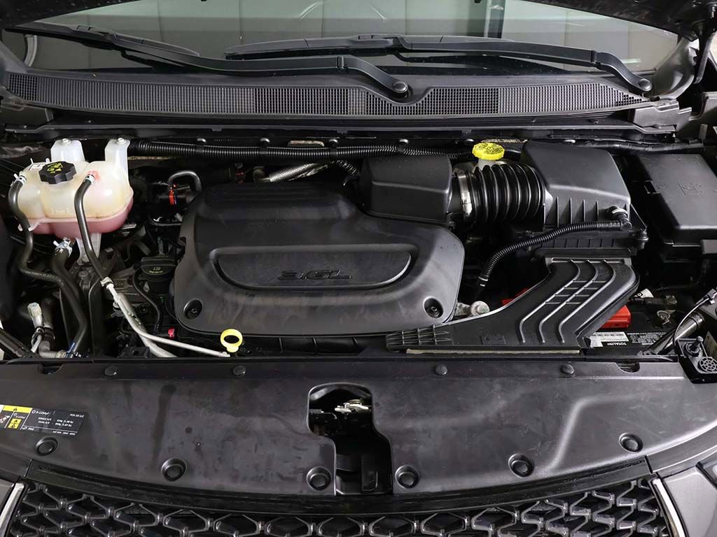 Used 2023 Chrysler Pacifica Touring-L FWD image 22