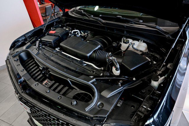 Used 2023 Cadillac Escalade ESV Premium Luxury image 54