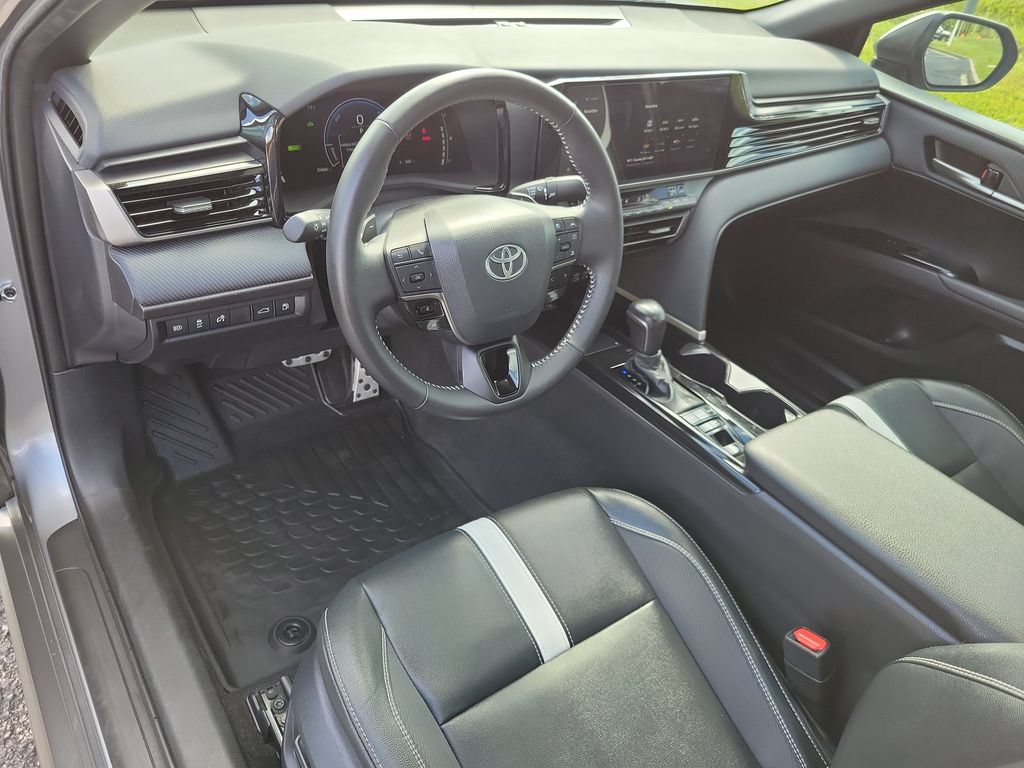 Used 2025 Toyota Camry LE FWD image 19