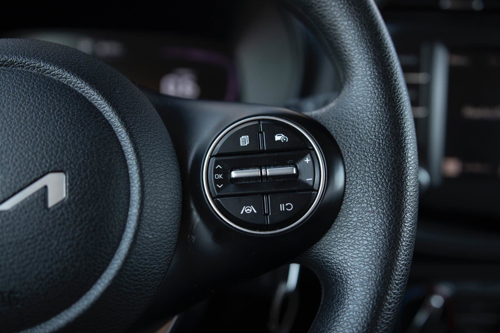 Used 2023 Kia Soul LX FWD image 7