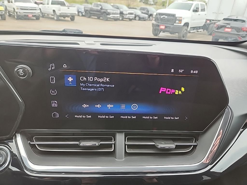 Certified 2024 Chevrolet Trax RS FWD image 20