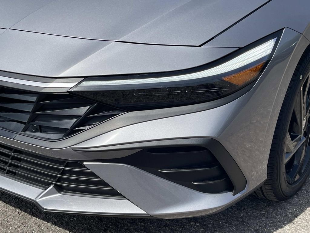 New 2026 Hyundai Elantra Sport FWD image 9