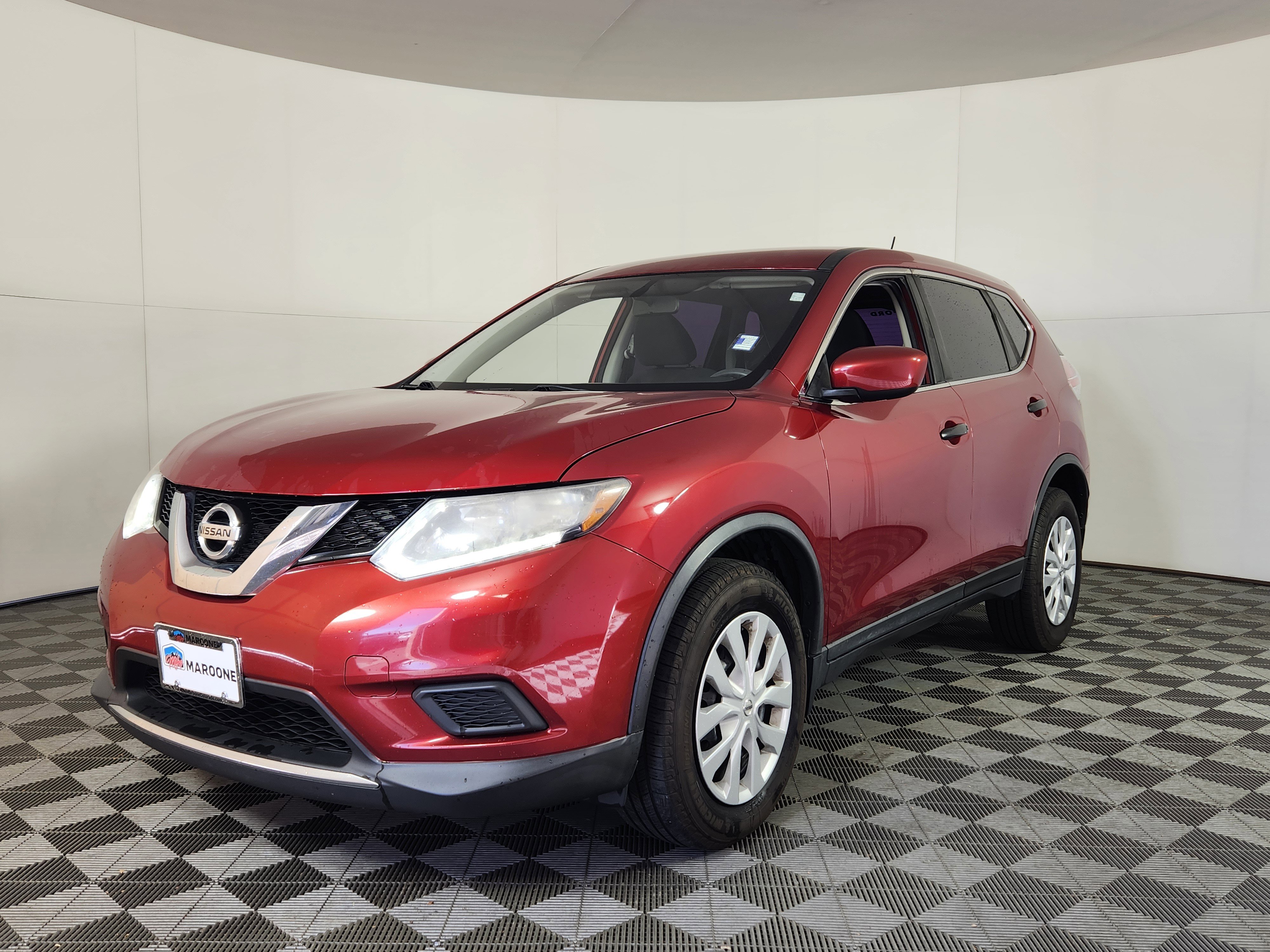 Used 2016 Nissan Rogue S image 3