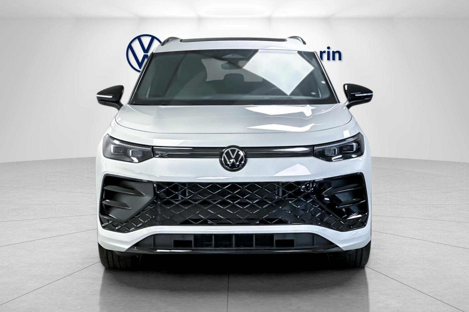 New 2026 Volkswagen Tiguan SE R-Line image 8