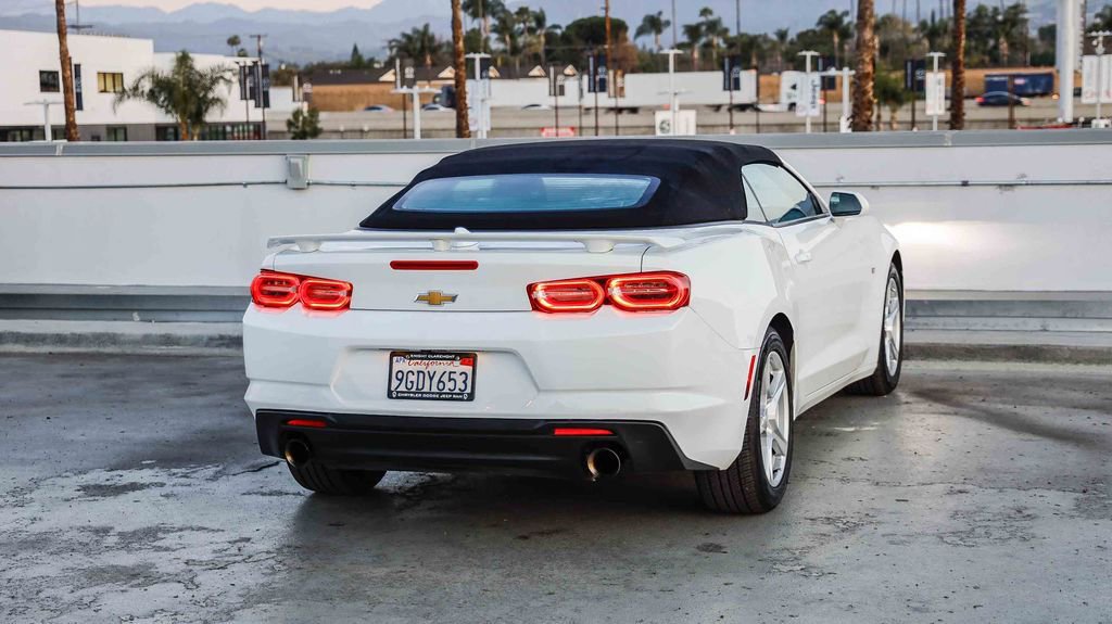 Used 2023 Chevrolet Camaro LT image 9