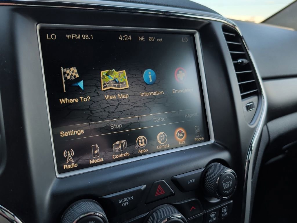 Used 2015 Jeep Grand Cherokee Altitude AWD/4WD image 16