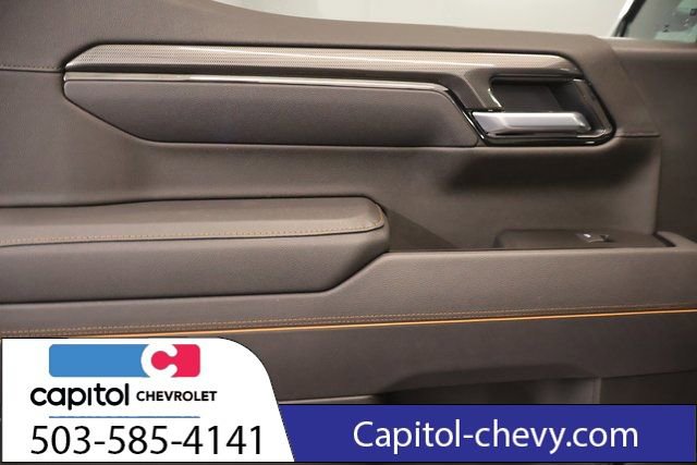 Used 2025 GMC Sierra 1500 AT4 image 31