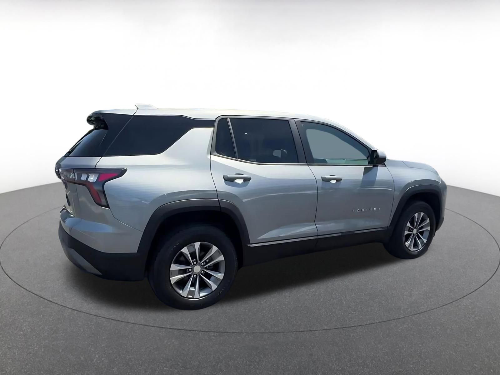 Used 2025 Chevrolet Equinox LT FWD image 15
