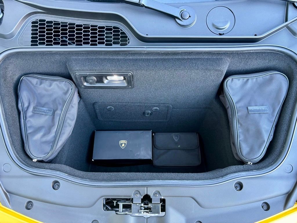 Used 2023 Lamborghini Huracan Tecnica image 25