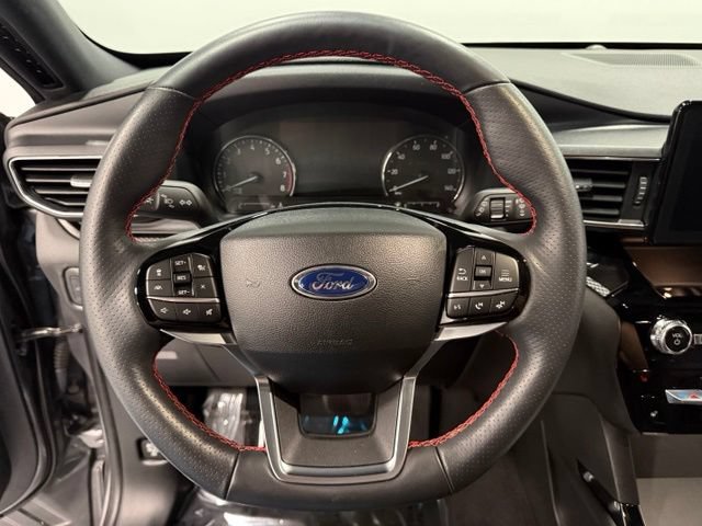 Used 2024 Ford Explorer ST-Line w/ Class IV Trailer Tow Package RWD image 19