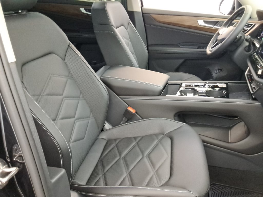 Used 2026 Volkswagen Atlas SE FWD image 16