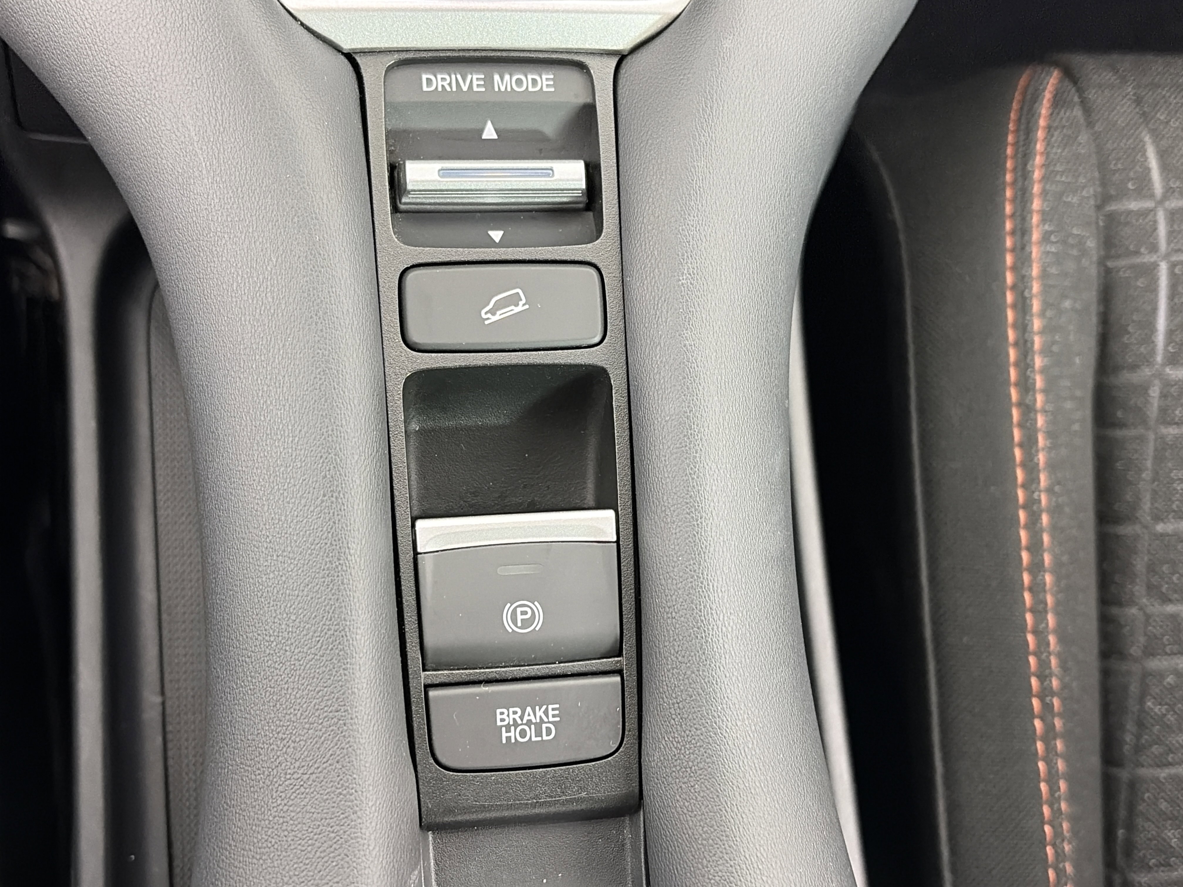 Used 2024 Honda HR-V Sport image 20
