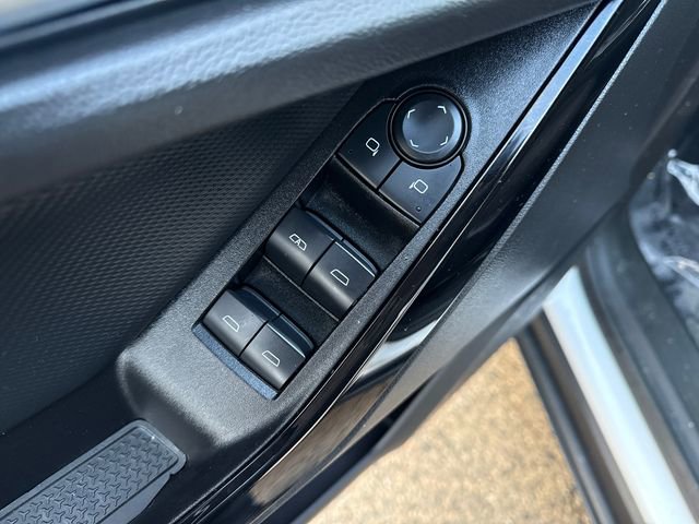 Used 2025 Chevrolet Equinox LT image 24