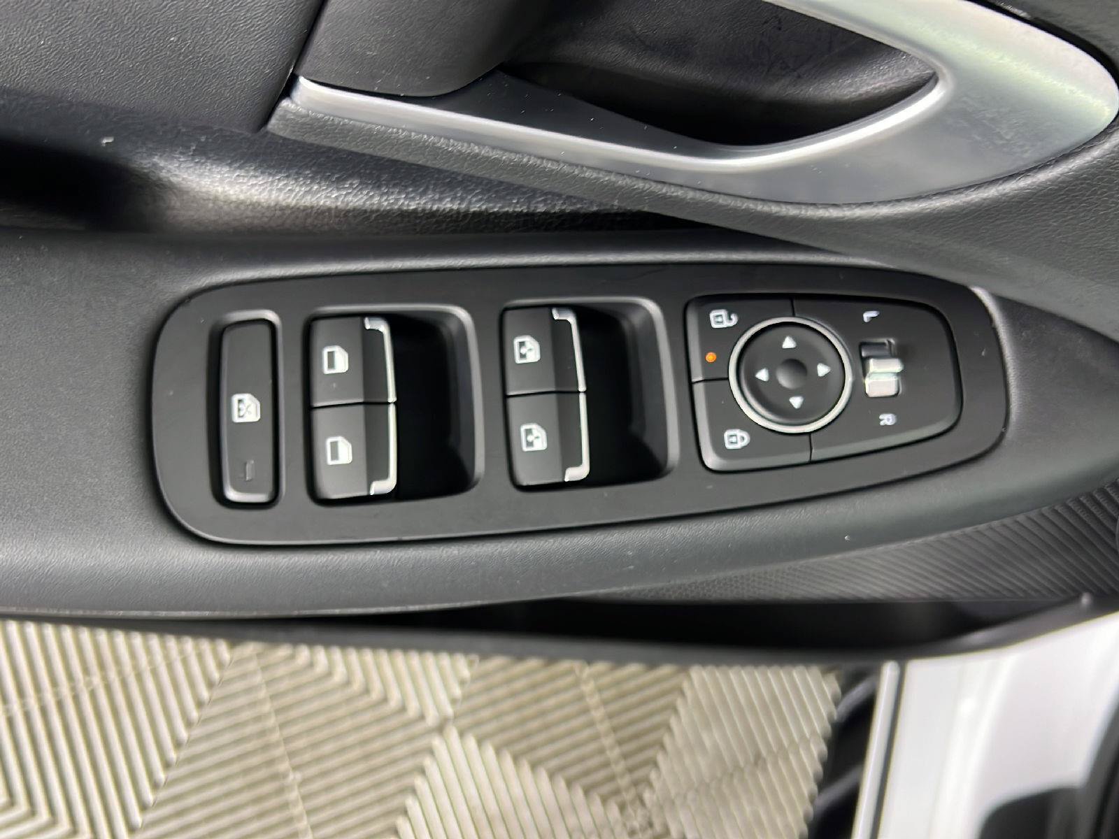 Used 2025 Hyundai Sonata SEL FWD image 15