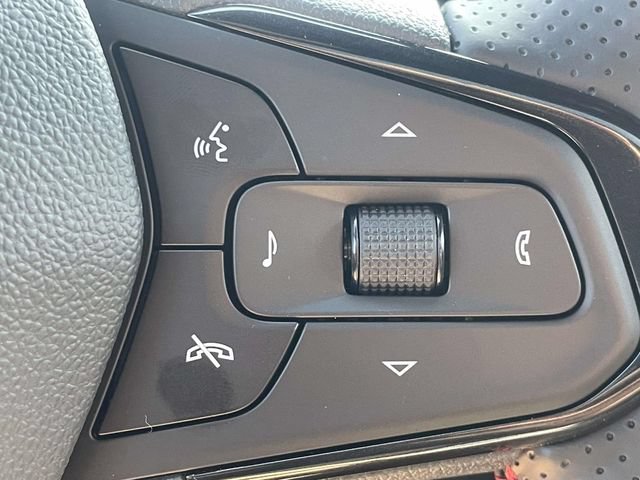 New 2026 Chevrolet Trax RS w/ Sunroof Package FWD image 18
