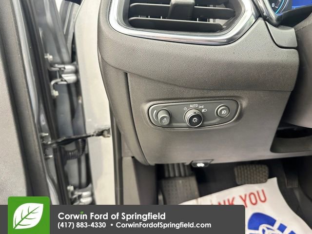 Used 2023 Chevrolet Equinox Premier image 34