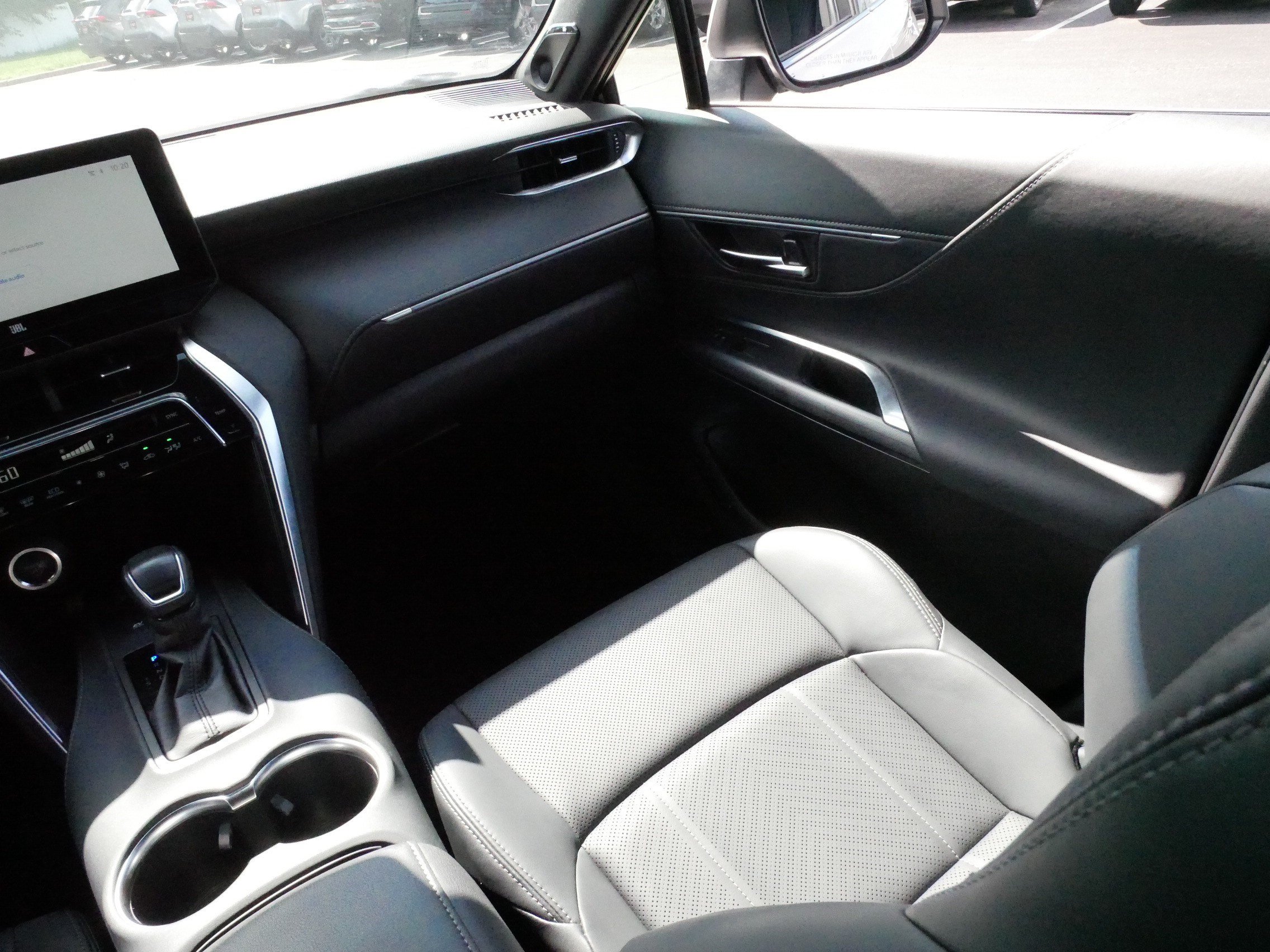 Certified 2024 Toyota Venza Limited AWD/4WD image 11