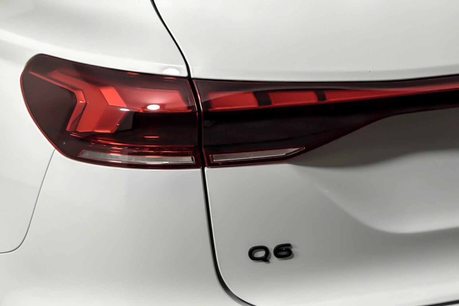 Certified 2025 Audi Q6 e-tron Premium Plus w/ Premium Plus image 27