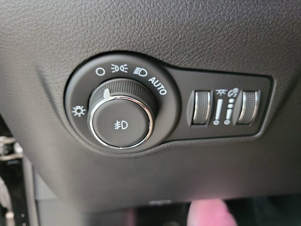 New 2026 Jeep Compass Latitude w/ Quick Order Package 29K image 18