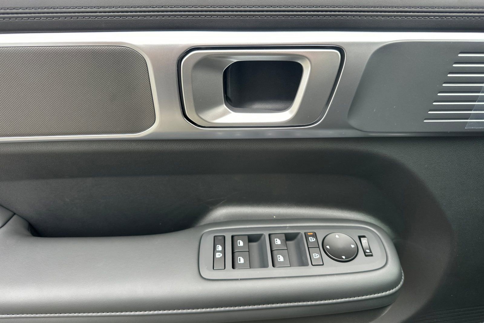 New 2026 Hyundai Santa Fe SEL image 10